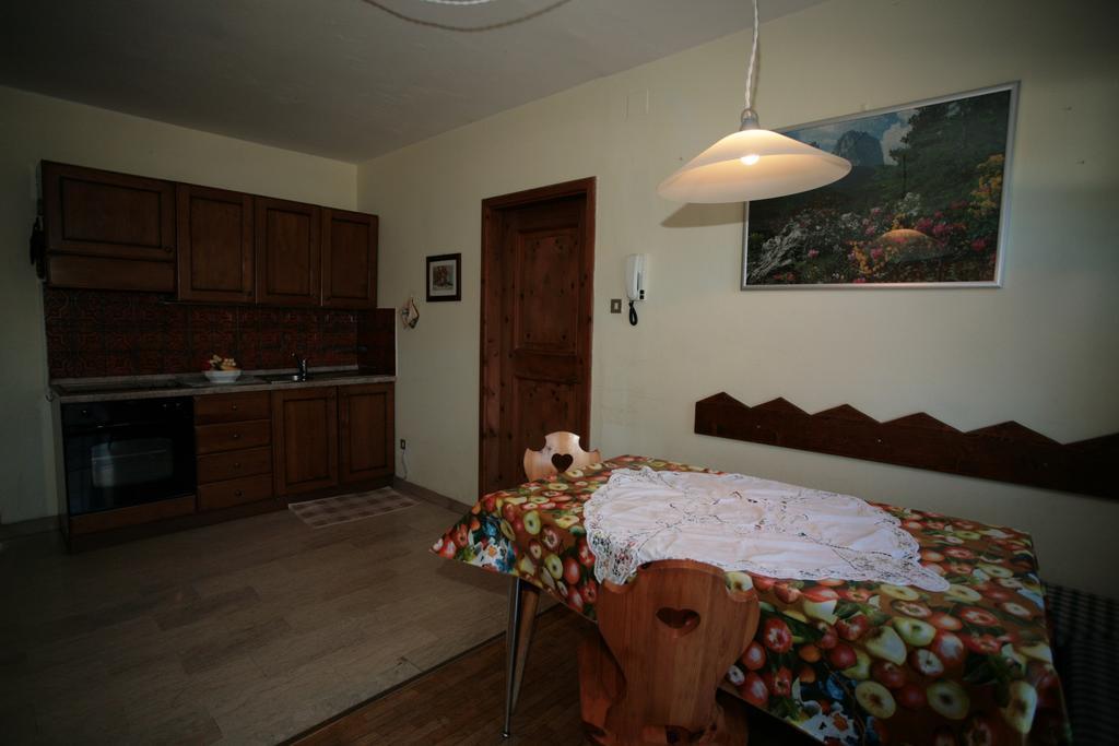 Villetta Panorama Appartement Canazei Kamer foto